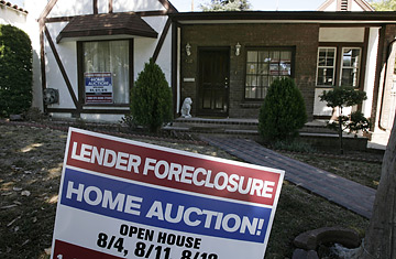 Foreclosures Provide New Purpose for Refugee Center