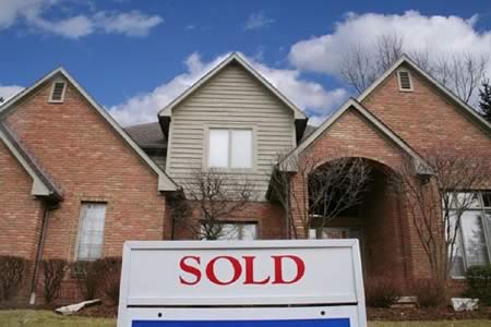 foreclosures rise jpg